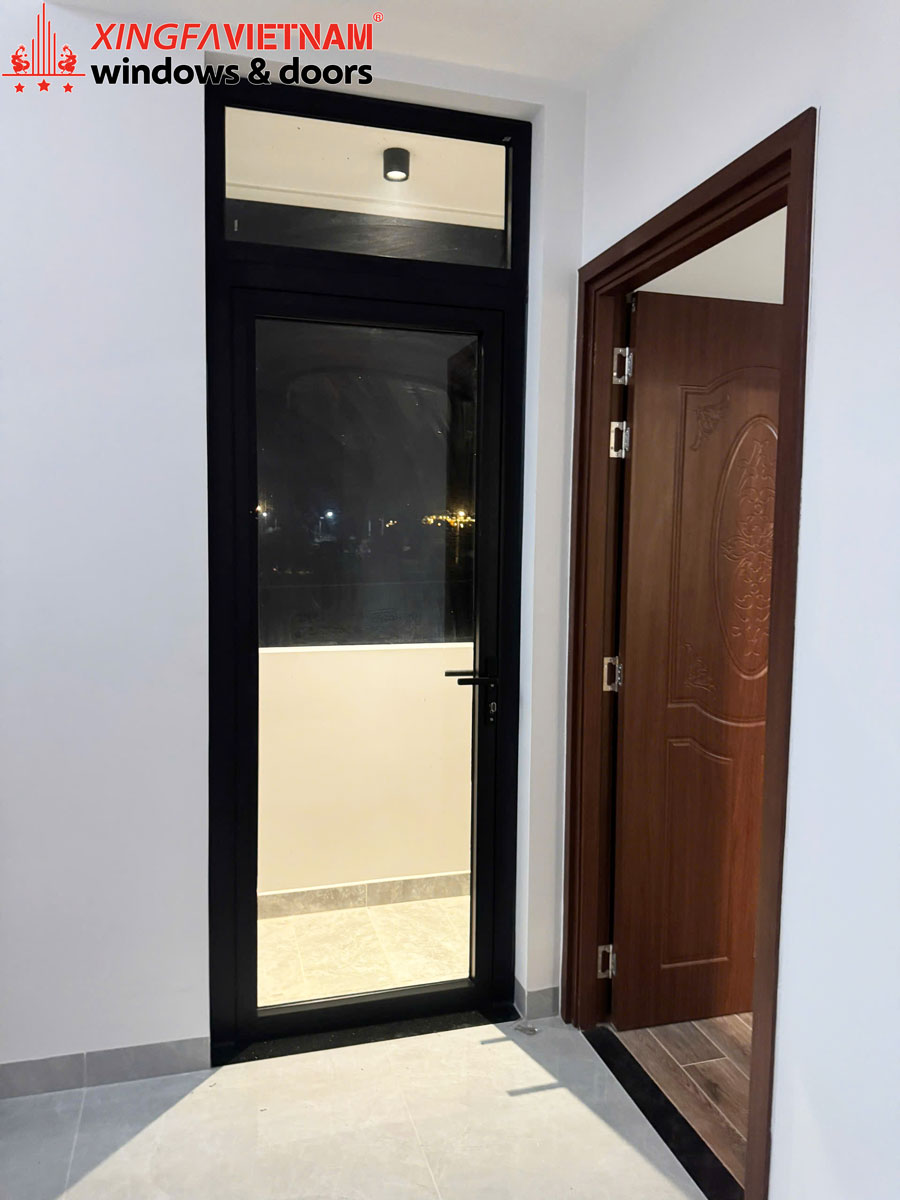 Hình ảnh thực tế cửa đi 1 cánh mở quay