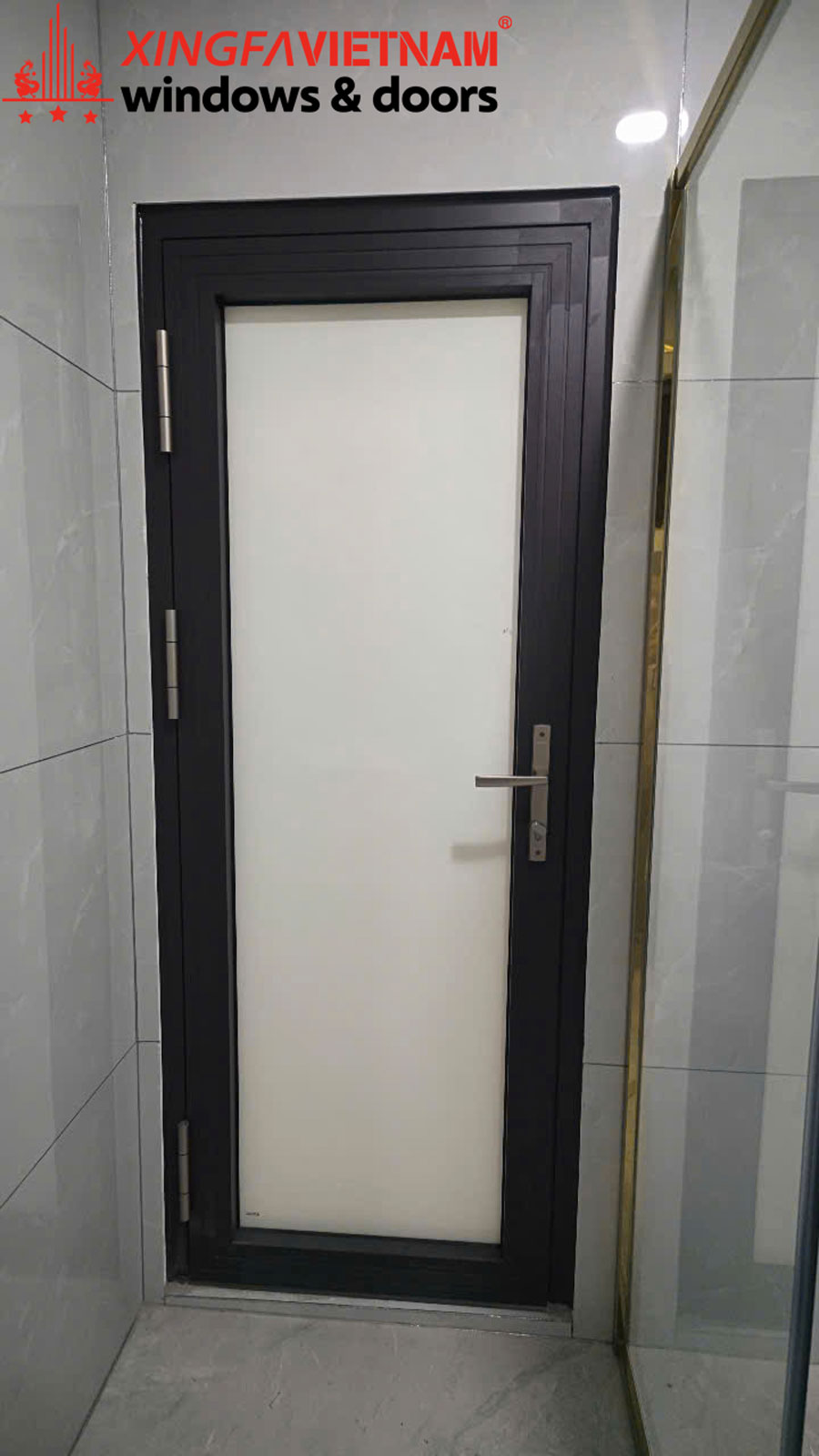 Hình ảnh thực tế cửa đi 1 cánh mở quay