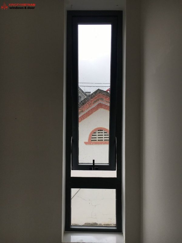 Cửa sổ mở hất 1 cánh kết hợp vách kính bên dưới