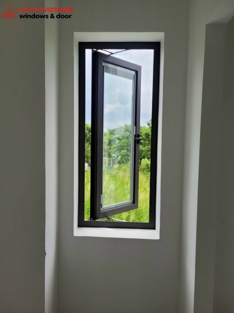 Cửa sổ mở quay 1 cánh nhôm Xingfa