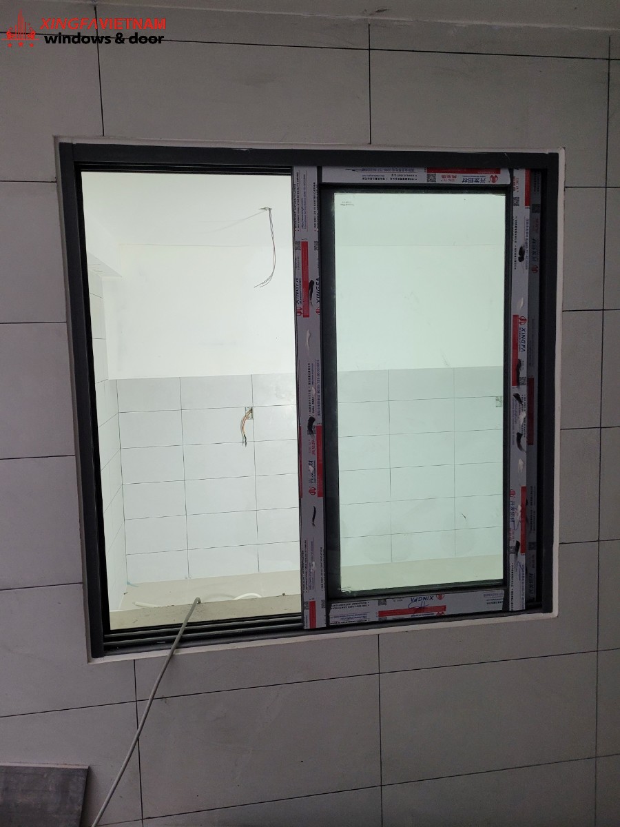 Cửa sổ mở trượt 2 cánh nhôm Xingfa
