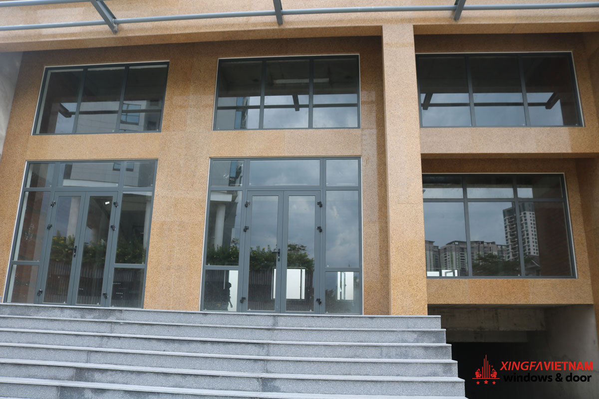 Công trình của đi mở quay 2 cánh kết hợp vách dựng