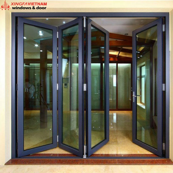 Cửa mở xếp gấp 4 cánh nhôm Xingfa màu đen tuyền