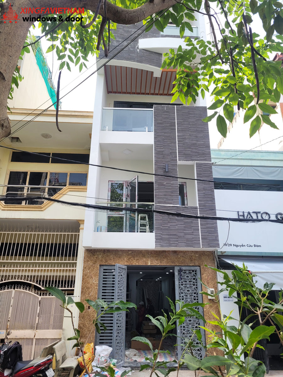 Hình ảnh thực tế công trình cửa nhôm Xingfa tại nhà chị Loan ở Dầu Tiếng, Bình Dương.