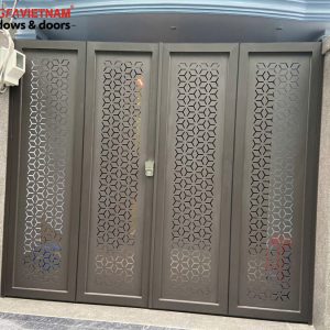 Cửa Nhôm 4 Cánh Quảng Đông Khóa Vân Tây Cnc 2