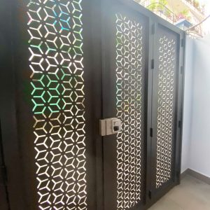 Cửa Nhôm 4 Cánh Quảng Đông Khóa Vân Tây Cnc 3
