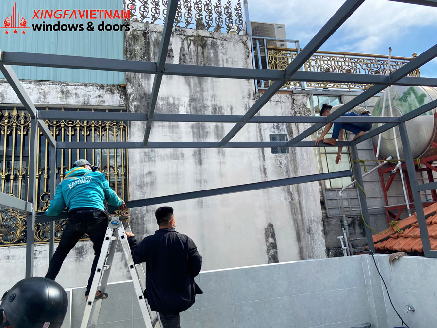 Hình ảnh Thực Tế Mái Lợp Nhôm Cao Cấp Tại Công Trình Nhà Anh Dũng