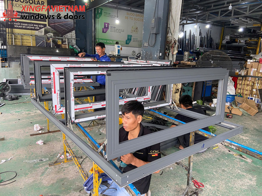 Hình ảnh thực tế sản xuất cửa nhôm cho dự án Nam Phương City