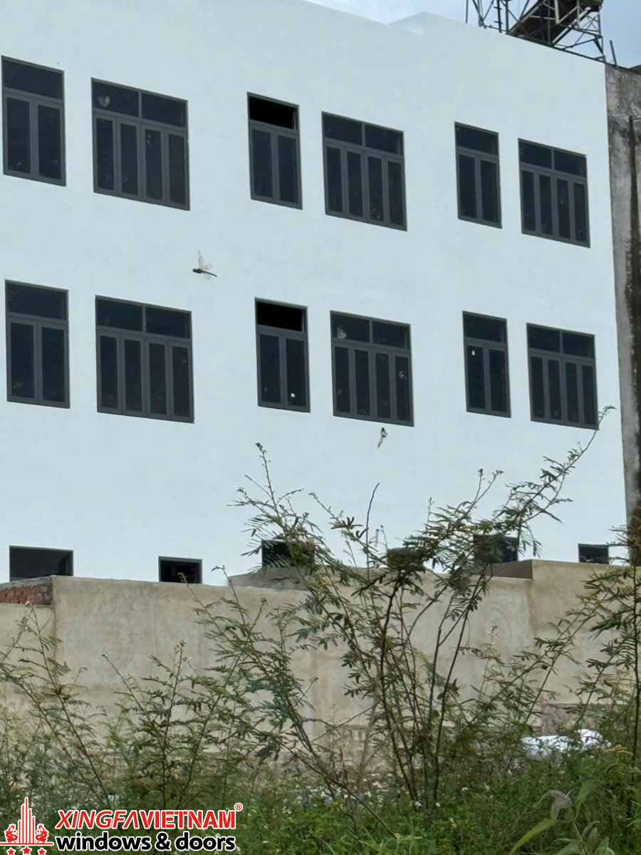 Hình ảnh thực tế thi công lắp đặt cửa nhôm Cho Dự Án Nam Phương City tại TP. Bảo Lộc