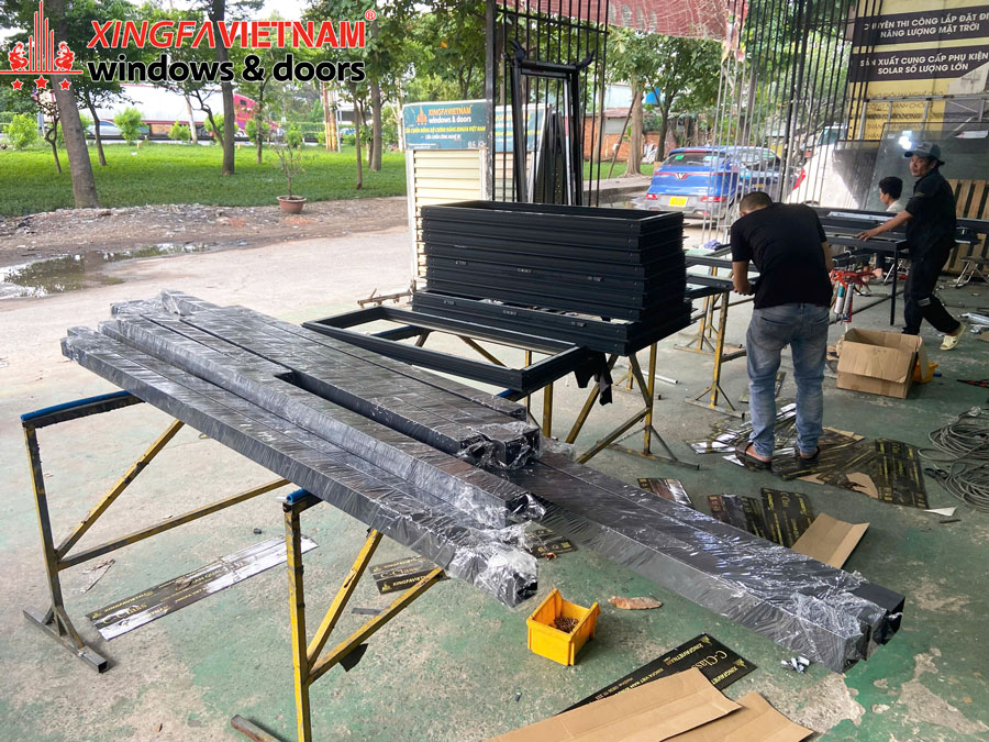 Hình Ảnh Sản Xuất Cửa Nhôm Châu Âu Tại Xưởng