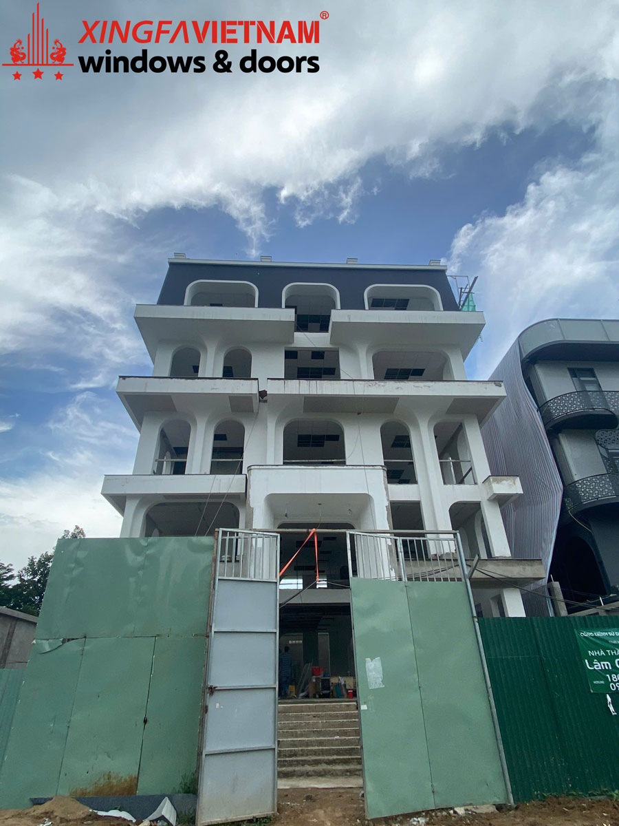 Hình ảnh Thực Tế Hoàn Thành Lắp đặt Mái Lợp Nhôm Tại Thủ Đức