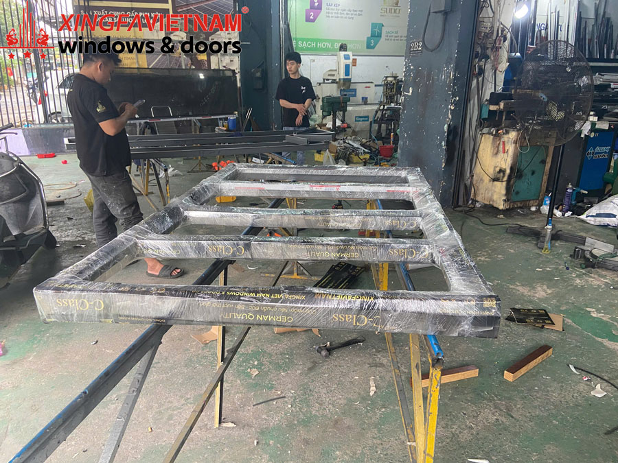 Hình ảnh sản xuất cửa nhôm Xingfa tại xưởng