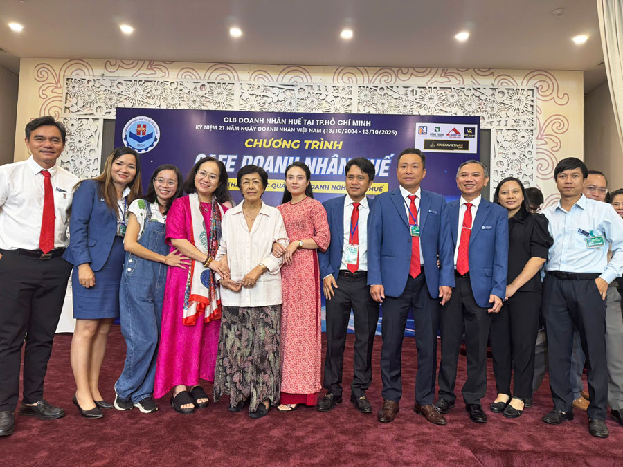 Hình Ảnh Tại Buổi Cà Phê Doanh Nhân