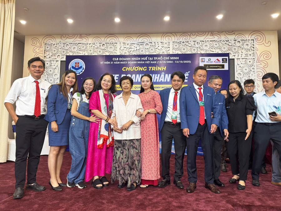 Hình Ảnh Tại Buổi Cà Phê Doanh Nhân
