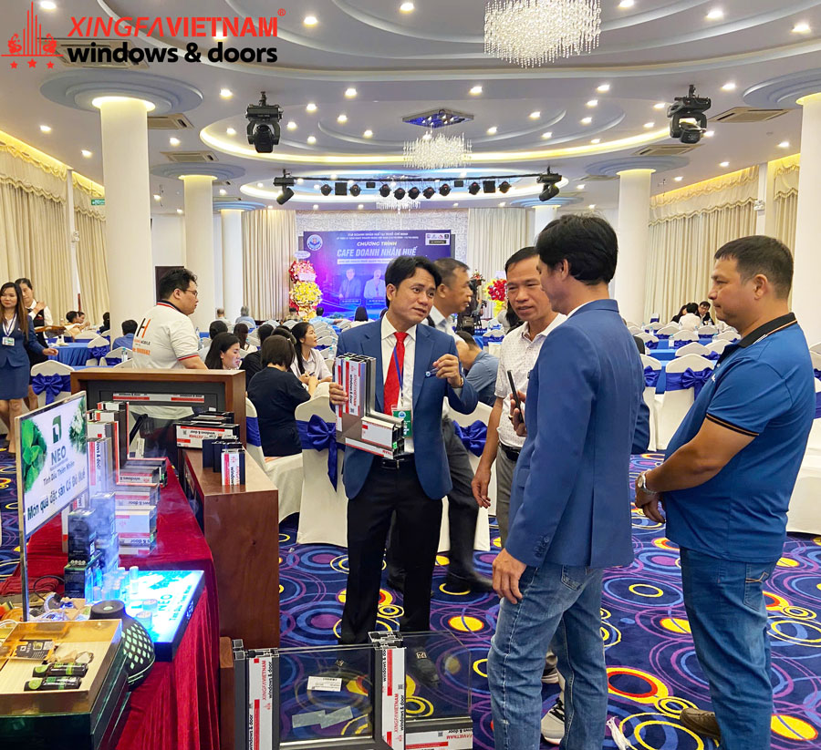 Hình Ảnh Tại Buổi Cà Phê Doanh Nhân