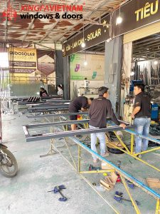 Hoạt Động Sản Xuất Cửa Nhôm Xingfa Nhập Khẩu Cho Anh Hiếu Tại An Phú Đông (16)
