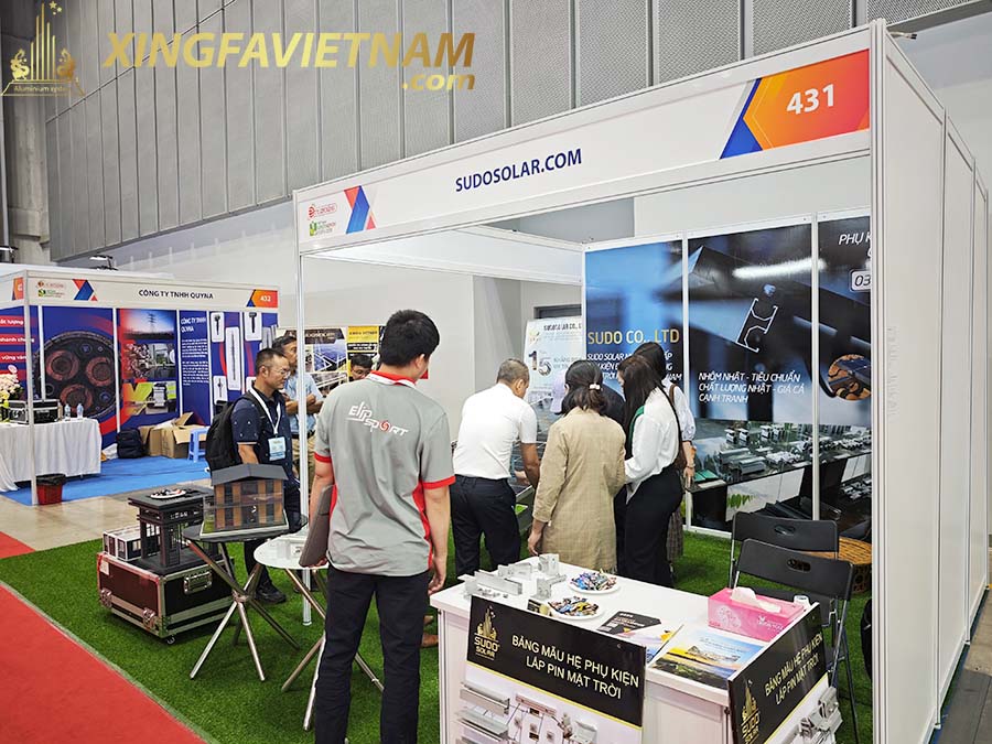 Không khí tấp nập tại Triển lãm Vietnam ETE & Greenergy Expo
